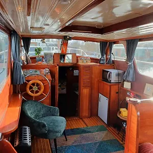 https://motorjacht-flint.utrechthotels.net